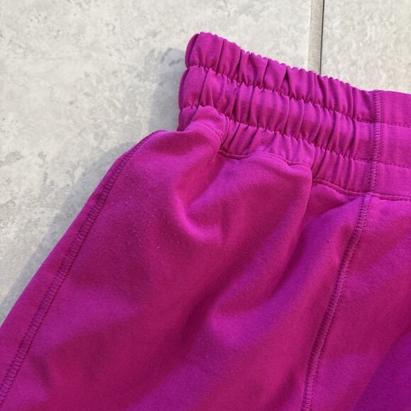 Lululemon Shorts Women’s Sz 8 Hotty Hot Lined Logo Pink 4” Inseam Hi Rise - Picture 3 of 12